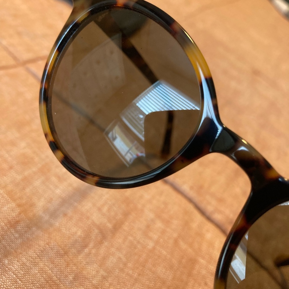 Madewell Tortoise Shell Round Sunglasses NWOT - image 3